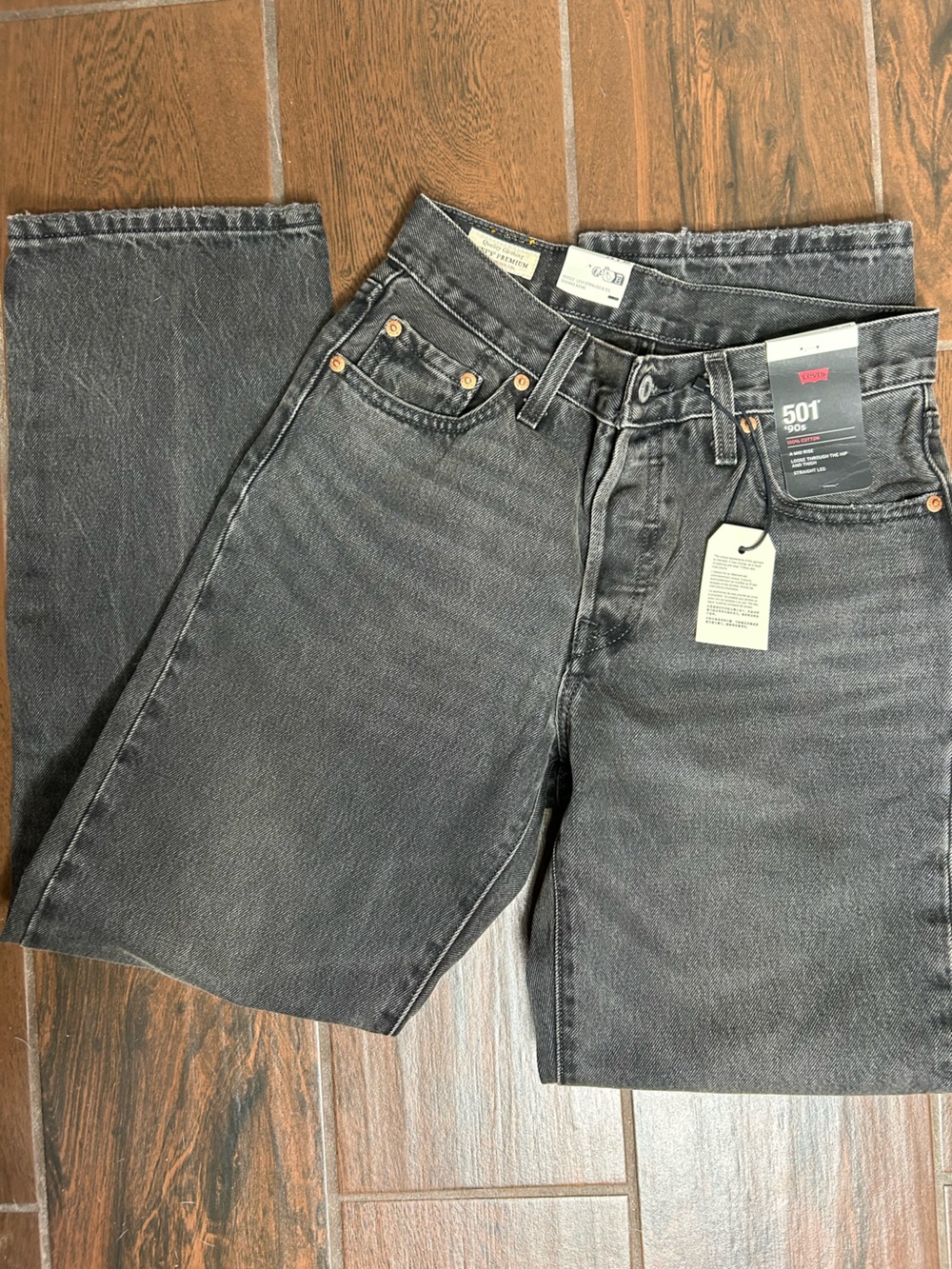 Levi’s Premium 501 90s Mid Rise Straight Leg Jeans Size 25 NWT Classic Denim